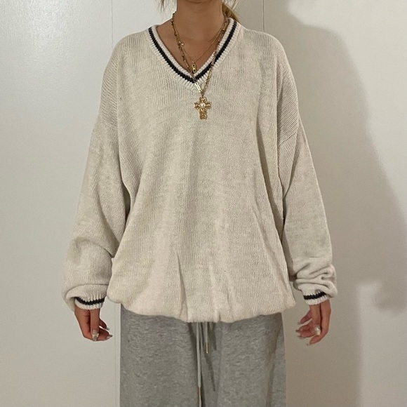 Vintage White Sweater - Picture 2 of 6